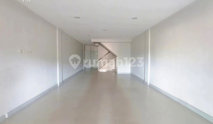 Dijual dan Disewa Ruko Strategis Full Renov 3 Lantai Dekat Mall Kelapa Gading di Kelapa Gading Dijual dan Disewa Ruko Strategis Full Renov 3 Lantai Dekat Mall Kelapa Gading di Kelapa Gading