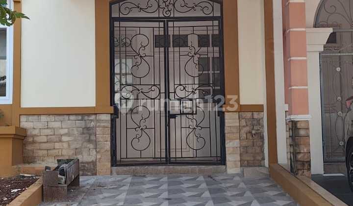 Dijual Rumah di Legenda Wisata 2