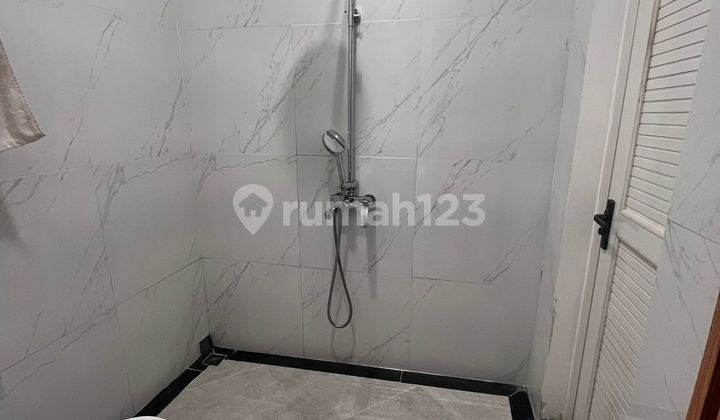 Dijual Rumah di Komplek Hbtb Depok Harjamukti 2