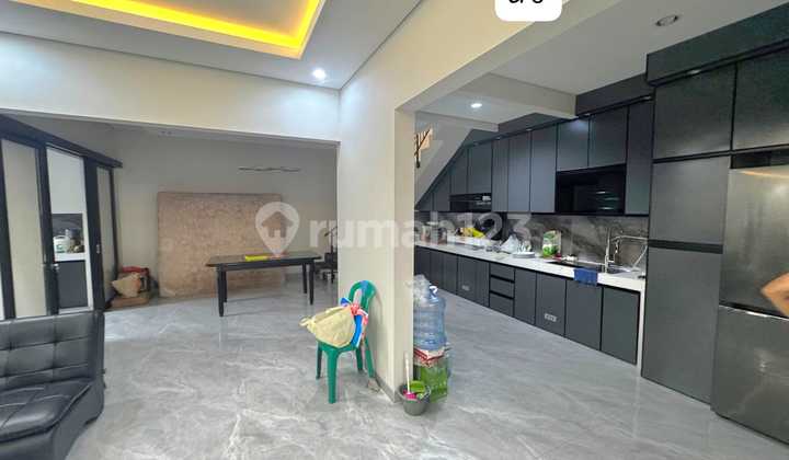 Dijual Rumah Bagus, Rapi Siap Huni.. Depan Taman 2