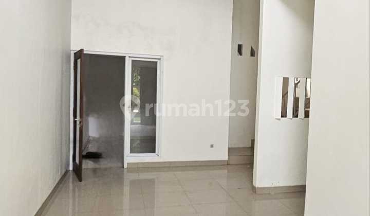 For Sale House (In Townhouse Cluster) 2
