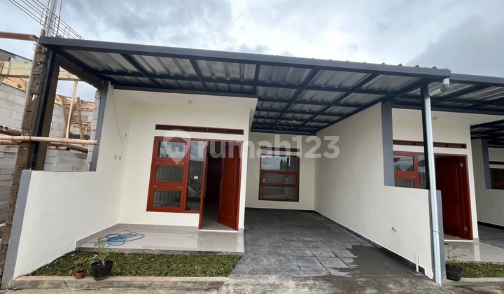 Rumah Baru Siap Huni di Cihanjuang