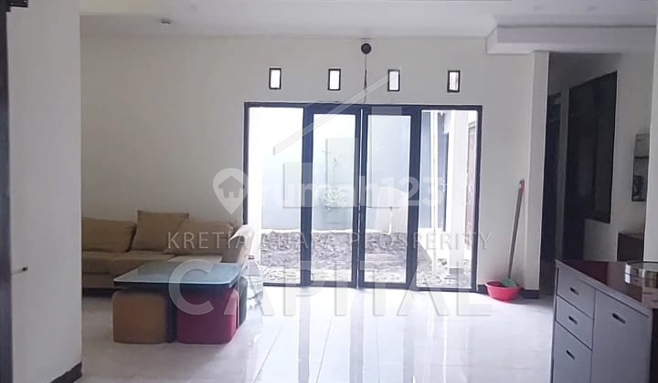 Rumah 2 Lantai di Tatar Wangsakerta, Kota Baru Parahyangan