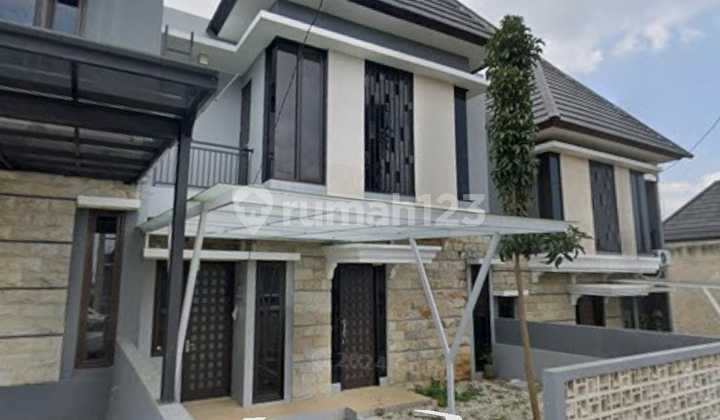 Dijual Rumah Rasa Villa di Tengah Kota Cimahi Dijual Rumah Rasa Villa di Tengah Kota Cimahi