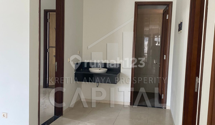 Rumah di Btd 2, Kondisi Rumah Sangat Bersih Tidak Ada Pr 2