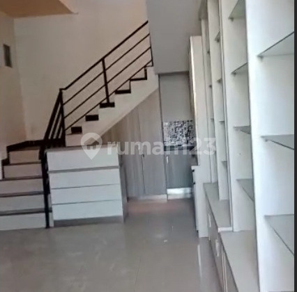 Ruko Strategis dengan Interior Mewah, Siap untuk Usaha Premium Ruko