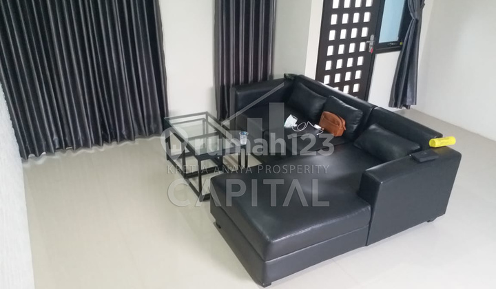 Royal Orchid Villa Tasteful Residence in Cipageran Cimahi