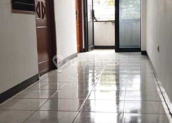 Business and Active Boarding House