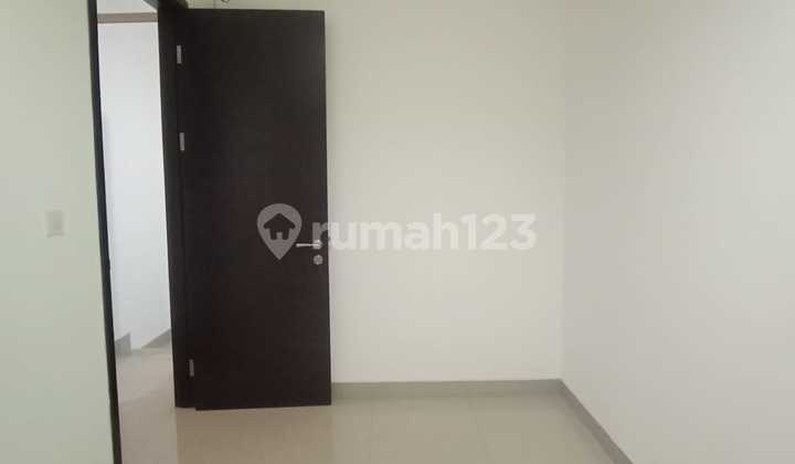 11. Dijual Rumah Pik 2 Semi Furnish Dekat Akses Jalan Tol 2