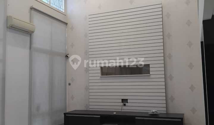 08 Disewakan Rumah Pik 1 Furnish Cantik dan Nyaman 2