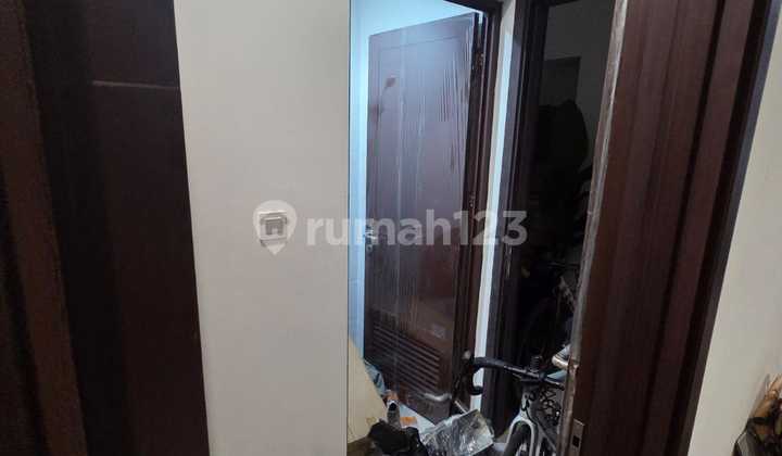 19. Dijual Rumah Pik 2 Semi Furnish Rapi Dekat Akse Tol 2