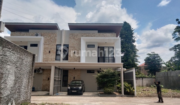 Rumah Siap Huni 2 Lantai Lokasi Dekat Kampus Uii Ngemplak Sleman