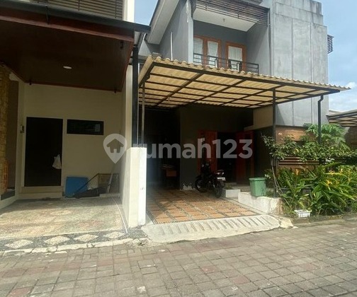 Fully Furnished 2-Story House Ready to Occupancy in a Strategic Housing Location Near UGM Campus, Sendangadi, Mlati, Sleman 2