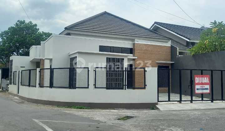 Rumah Baru Minimalis Strategis Dekat Jl. Raya Godean, di Sidokarto, Godean, Sleman