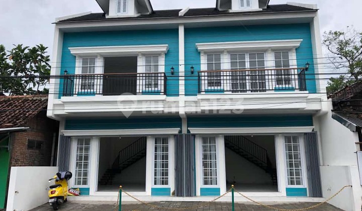 Disewakan Ruko 2 Lantai Lokasi Strategis Kawasan Bisnis Gamping Sleman