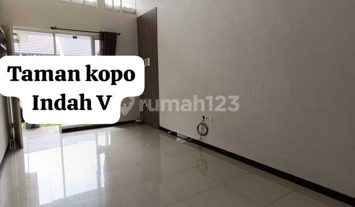 Disewakan Rumah Taman Kopo Indah V 1,5 Lantai