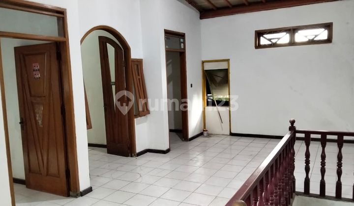 Jual Rumah Tengah Kota Area : Jl Peta