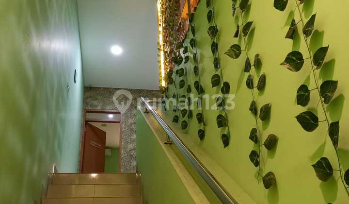 Dijual / Disewa Ruko 4 Lantai di Jalan Terusan Jakarta Antapani Bandung Siap Huni