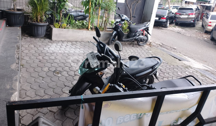 *For Rent* *Strategic Shop House in Dipatiukur Area, Monumen Perjuangan* 2