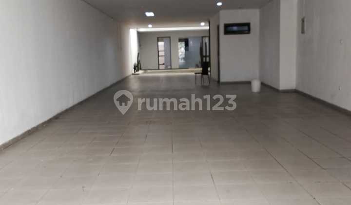 Dijual Ruko di Area Dalam Kaum Otista Tengah Kota Bandung