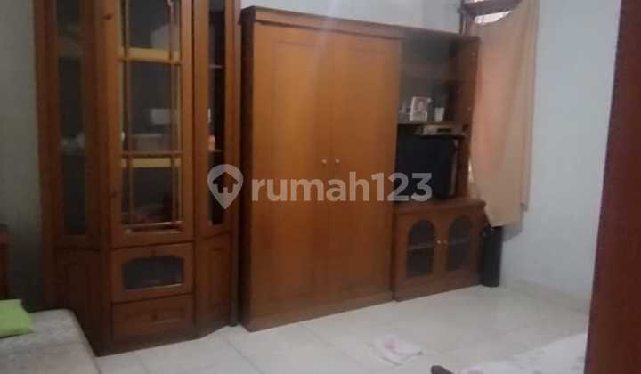 *For Rent* Ready-to-Occupy Residential House in the City Center 2 Floors, Wing Lengkong Besar 2