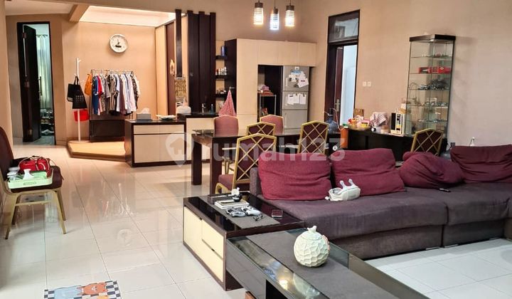 Dijual Rumah Singgasana Pradana 1 Lantai Terawat Siap Huni Dijual Rumah Singgasana Pradana 1 Lantai Terawat Siap Huni