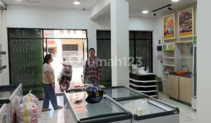 Sell / Rent Strategic Shop-house in City Center Area: Sayap Ciateul Main Road 2
