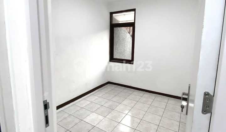 Hook Ada Tempat Usaha di Batujajar 2