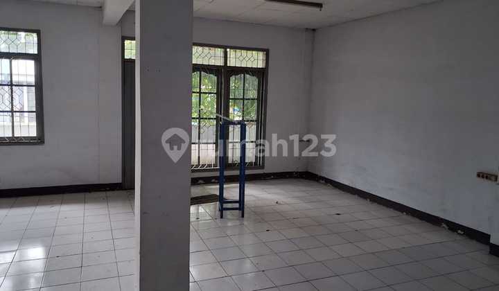 For Sale: Main Road Shophouse in Cibaduyut
