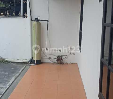 Old 1-Story House for Rent, Ready to Occupy Near Borma Antapani Bandung