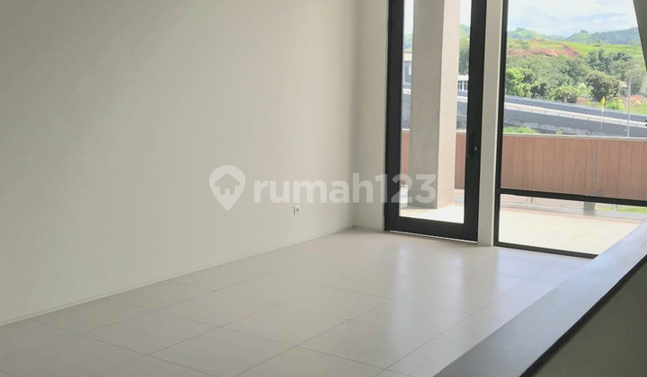*Disewakan**Ruko Baru Simakirana Kota Baru Parahyangan
