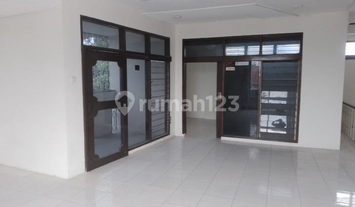 Sell/Rent 3-Story Shop House in Rajawali, Bandung 2