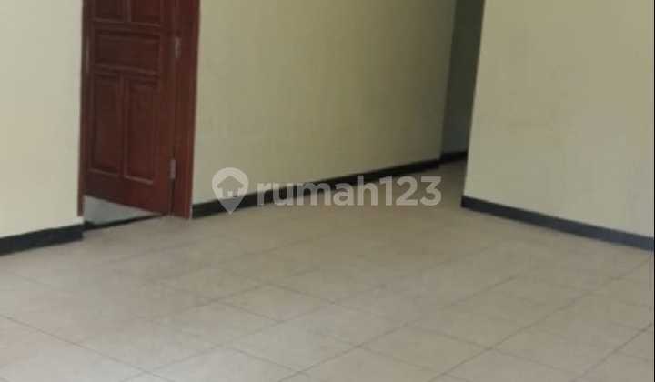 Disewakan Rumah Luas Sayap Cibabat 2