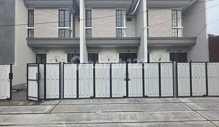 Lokasi Kedung Baruk Rumah Baru Gress Model Minimalis