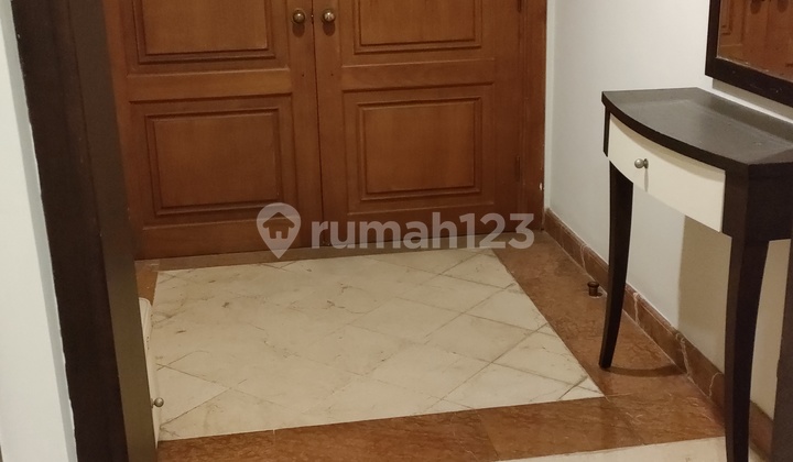 Full Furnished Apartemen Mewah Siap Huni Lokasi Graha Famili Surabaya