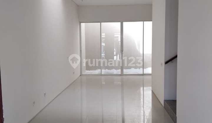 Located in Royal Residence South Surabaya, a New Minimalist House Ready for Occupancy. 2