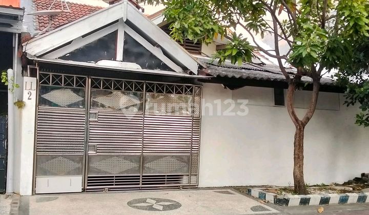 Rumah 1,5 Lantai Lokasi Taman Pondok Indah 1