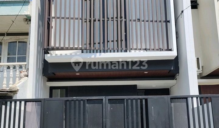 A Step to Raya Merr New House Fresh Contemporary Model Ready to Occupy 1