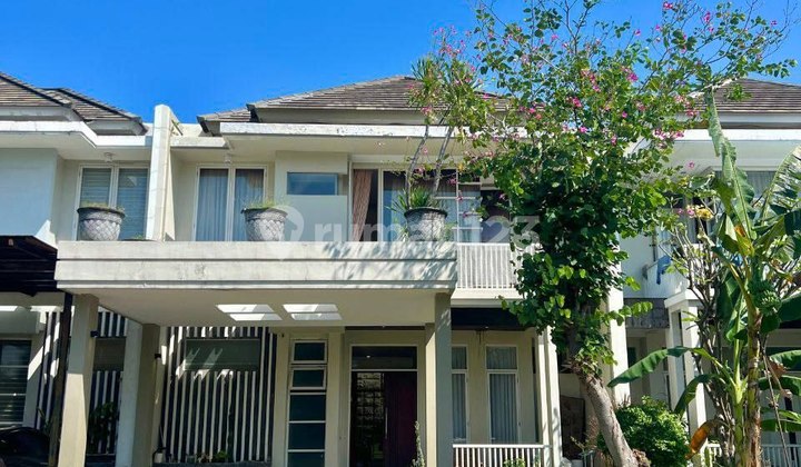 Berlokasi di Royal Residence Rumah Bagus Siap Huni