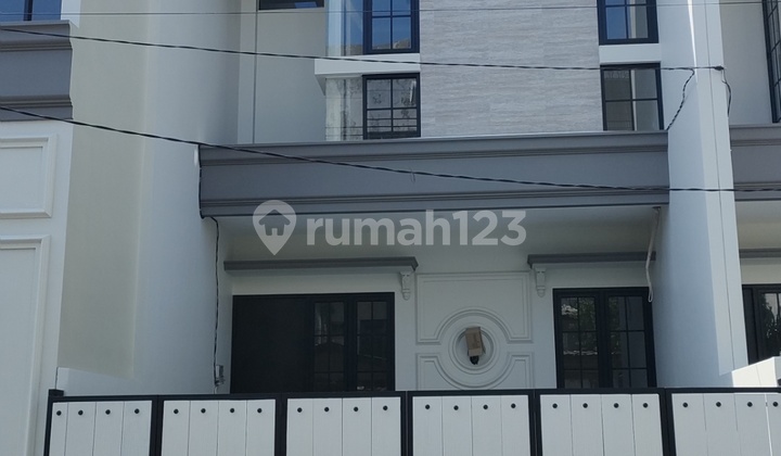 1 Menit ke Raya Wiyung Rumah Baru Gress Model Minimalis