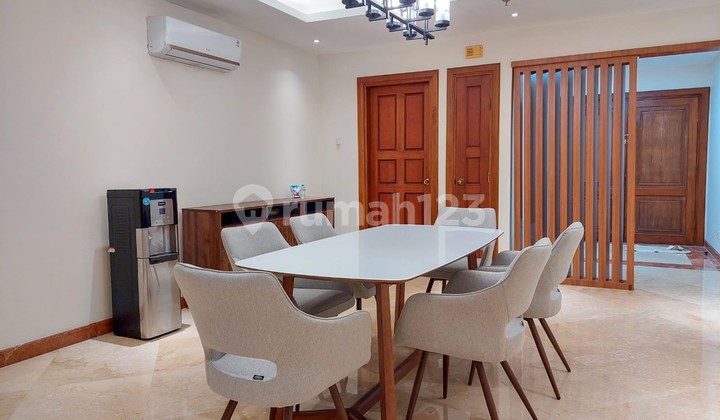 Fully Furnished Apartemen Mewah Lokasi Graha Famili Surabaya 2