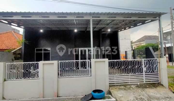 House Only 50 Meters From Supriyadi Road, East Semarang 1