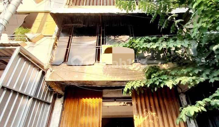 Ruko Central City Area Chinatown and Business District