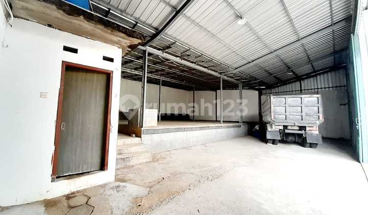 West Semarang Warehouse Flood-Free 2