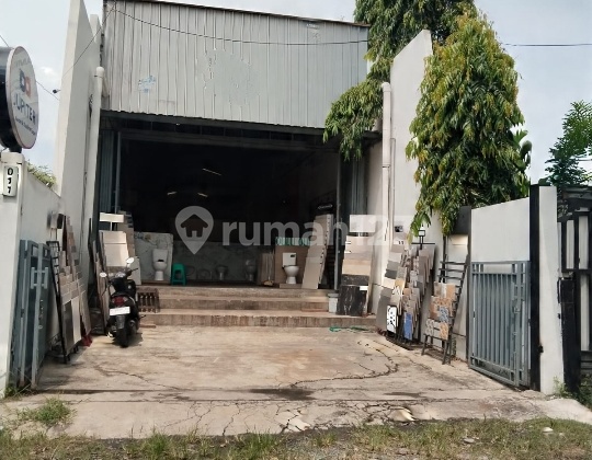 Shop House on Raya Majapahit, East Semarang, Ready for Use 1
