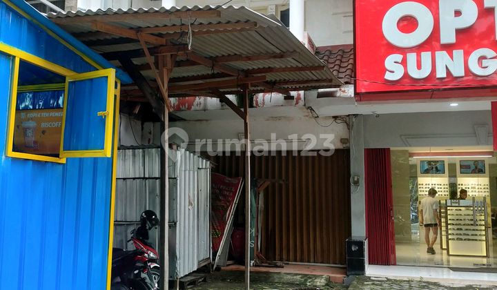 Ruko Tlogosari dengan Lingkungan Padat Penduduk 1