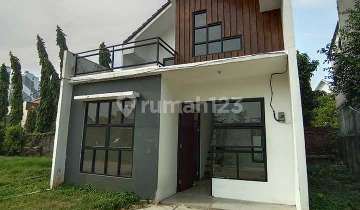 Mezzanin Balkon Lokasi Strategis Mezzanin Balkon Lokasi Strategis