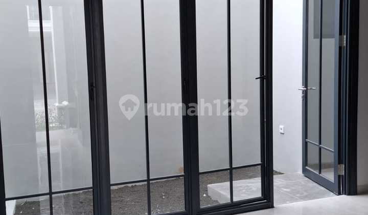 Di Jual Rumah Exclusive, Siap Huni, Bebas Banjir, Dekat Akses Tol 2