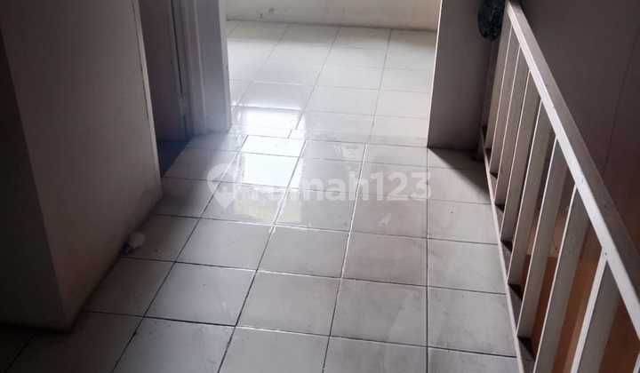 2-Storey Shophouse Suitable for Business with Strategic Location 2