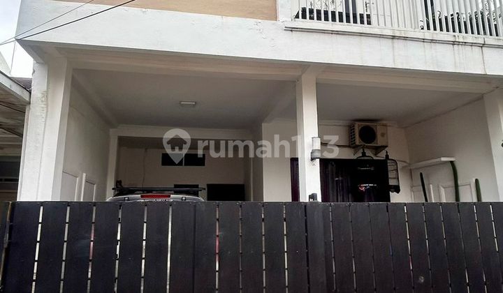 Dijual Rumah 2 Lantai Siap Huni Desain Mewah